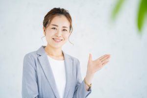 秘書室女性